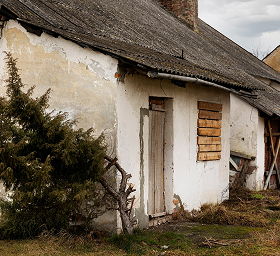 girl student makes item 3d printer 230311 5320.jpg 7